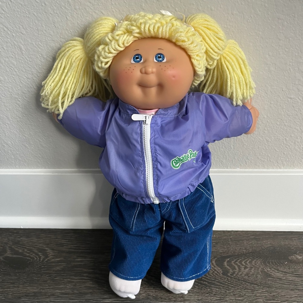 Cabbage Patch Kids 25th Anniversary Doll Freckles Blonde Pigtails Collectable